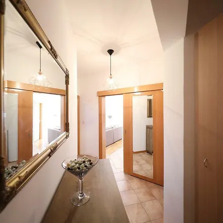 The View 扎达尔